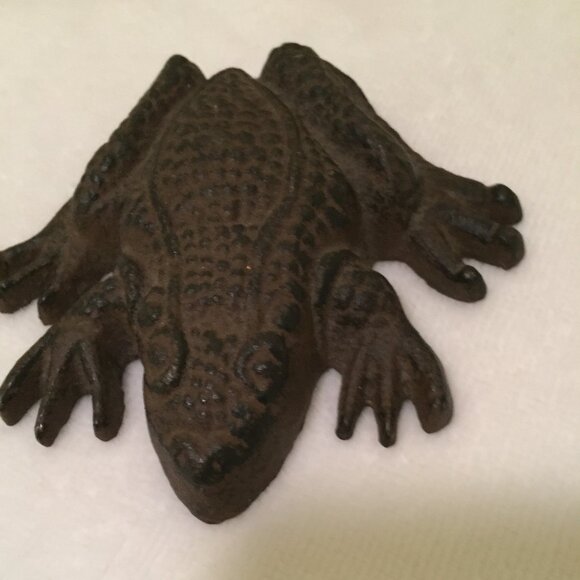 Cast Iron Frog Figurine Toad Statue Paperweight Garden Porch Pond Decor 4" - Picture 2 of 6